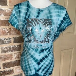 Anne Klein AK Jeans Blue & Teal Tie-Dye Graphic Tee Silver Metallic Lion Sz MED